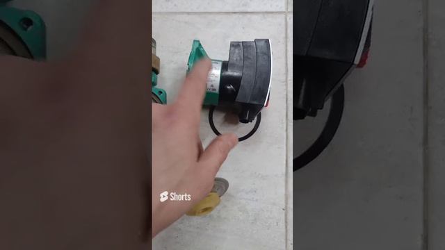 что делать когда встало отопление???? 😡😡😡 #shorts смотреть онлайн