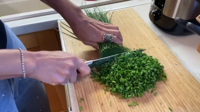 Рецепт летнего салата и прогулка по огороду смотреть онлайн