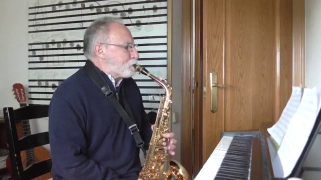 CARELESS WHISPER, George Michael. Joaquín al saxo. смотреть онлайн
