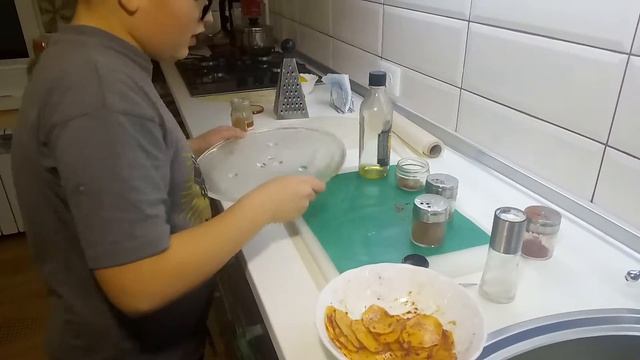 Easy Chef: Чипсы в микроволновке за 5 минут. смотреть онлайн