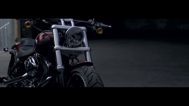Новый харлей "Прорыв" BREAKOUT смотреть онлайн