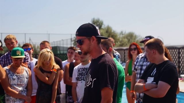 SLOVO V: SLOVOFEST | Кубинец vs. Punkteer (Баттлы у Бассейна) смотреть онлайн