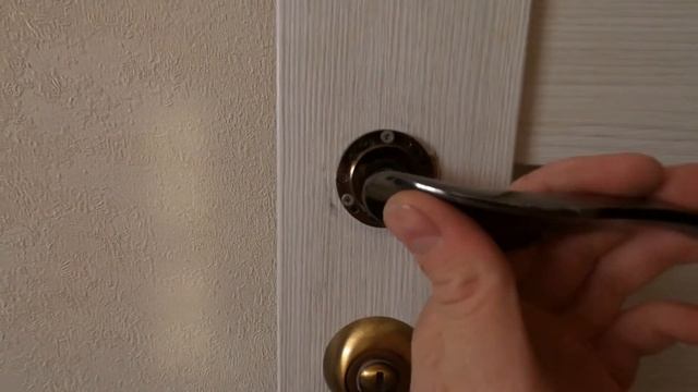 Дверные ручки.Косяки при монтаже. смотреть онлайн