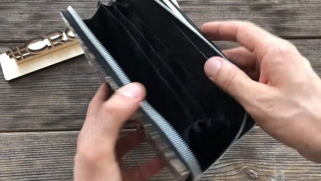 Клатч из кожи питона на двух молниях P0073Z2 смотреть онлайн