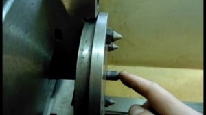 Приспособление для обработки листового материала на токарном станке