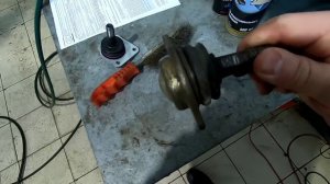 Пришла БЕДА... Замена ШАРОВЫХ ОПОР на Ниве ТРЕВЕЛ по ГАРАНТИИ у официалов Лада. Поставили ДРУГИЕ...