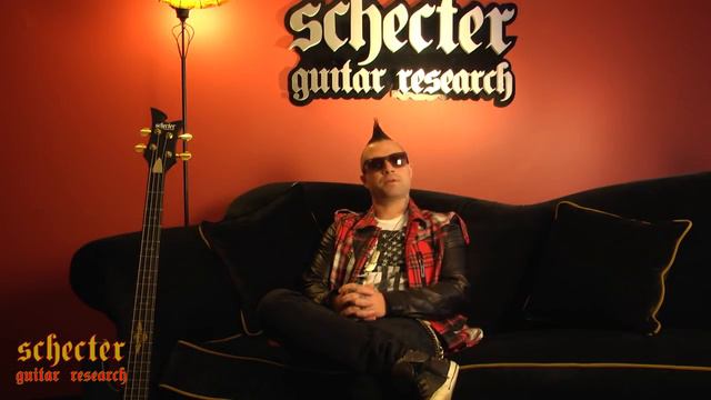 Schecter Artist JOHNNY CHRIST Interview смотреть онлайн