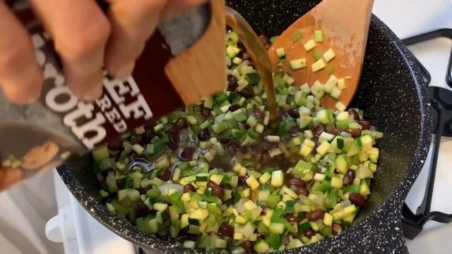 Bean Soup With Zucchini/ Фасолевый суп с цукини