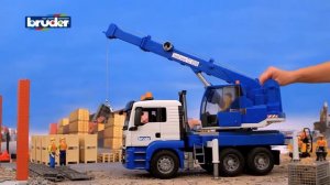 Автокран  на стройке