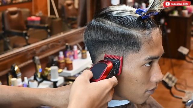 Perfect skin fade with Top Crop and Color__Mens Haircut ? смотреть онлайн