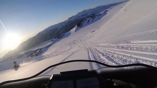 Snowmobiling in west coast Greenland. May 2018. Yamaha Sidewinder B-TX 153 смотреть онлайн