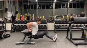 Обратные отжимания с упором на скамью|Разбор техники упражнений