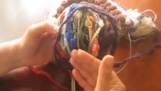 НАКИДКА НА ТАБУРЕТ ИЗ ОСТАТКОВ ПРЯЖИ/Легкое рукоделие смотреть онлайн