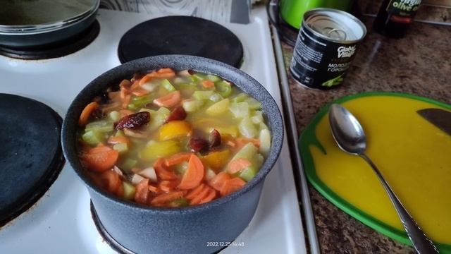 выживание на запасах. месяц на 2000 руб. смотреть онлайн