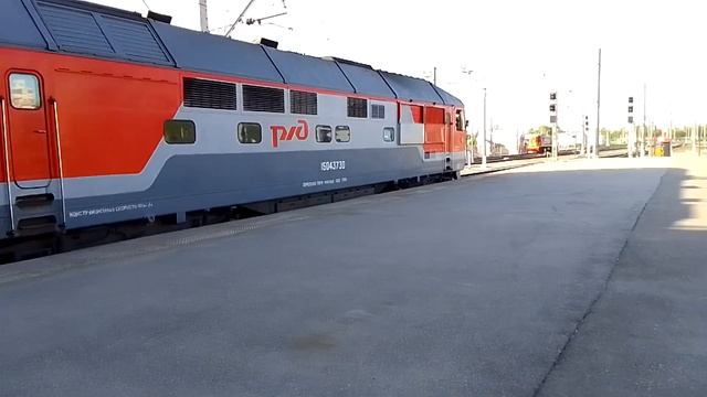 ТЭП70-0373. Манёвры по станции Дача Долгорукова. Ладожский вокзал. Санкт-Петербург. смотреть онлайн