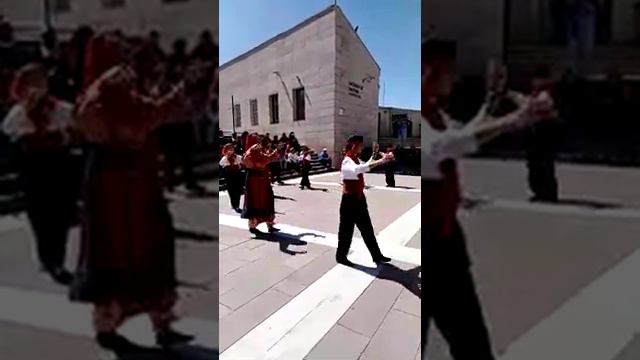 Hacı Bektaş Veli türbe önünde maltepe cem evi semah ekibimiz zeynel şenol смотреть онлайн