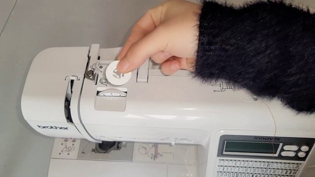 COMMENT UTILISER SA MACHINE À COUDRE ? смотреть онлайн