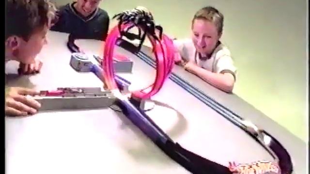 Hot Wheels ad - Spider Slam (2001) смотреть онлайн