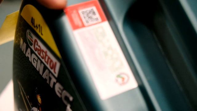 Кастрол по-прежнему подделывают. будьте осторожны" смотреть онлайн