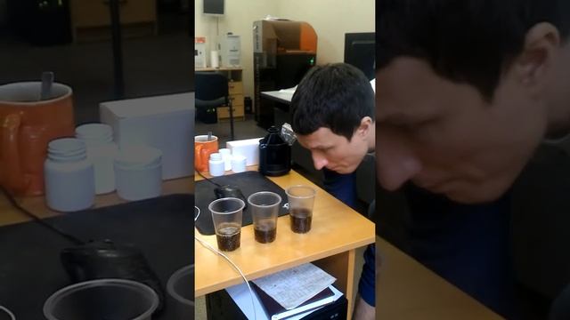 мастер-дегустатор отличает колу зеро от обычной смотреть онлайн