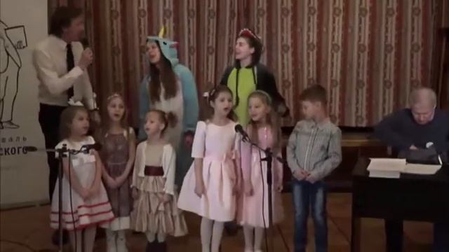 Жил на свете человек Сергей Светлов