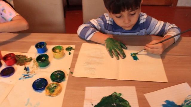 Пальчиковые краски. Раскраска с кисточками. Сами рисуем смотреть онлайн