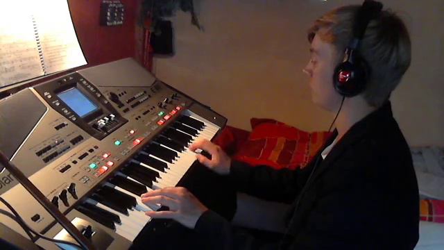 Helene Fischer - kurzes Medley auf dem Roland E-80 смотреть онлайн