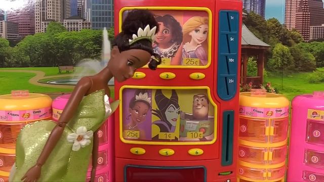 Vending Machine Surprises New Real Littles Disney Backpacks смотреть онлайн