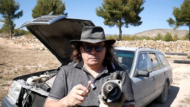 Mercedes Benz W124 - How to replace the starter motor removal tutorial DIY смотреть онлайн