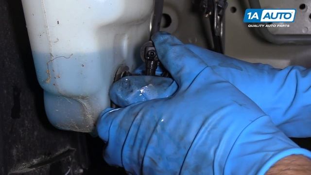 How to Replace Windshield Washer Fluid Pump 07-11 Honda CR-V смотреть онлайн