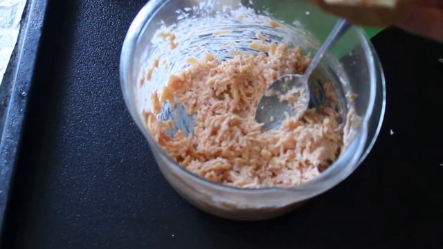 Горячие бутерброды с колбасой ,сыром и яйцом. смотреть онлайн