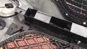 Renault Sandero Stepway сетка в бампер надежно защищает радиатор от попадания камней