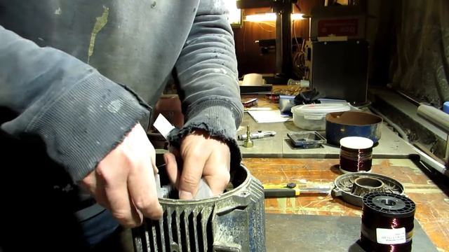 Перемотка электродвигателя. Обучение. Rewinding the electric motor with your own hands. Tutorial. смотреть онлайн