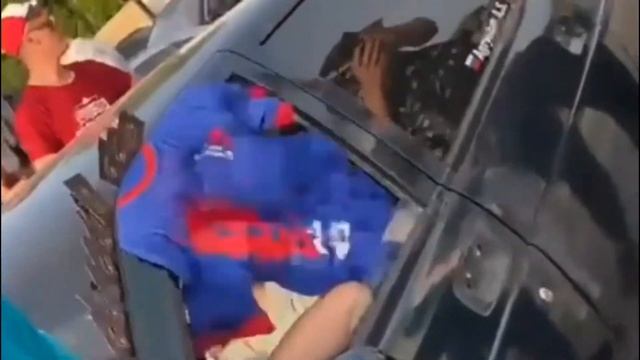 Сходка Клуба Любителей Тюнингованных Автомобилей. И очень громкий демокар ACV смотреть онлайн