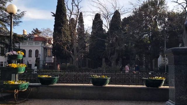 Ялта, март, сейчас смотреть онлайн