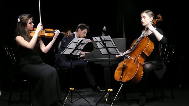 Max Bruch -- Trio c-moll op. 5, cz. III Presto - Teatr Witkacego смотреть онлайн