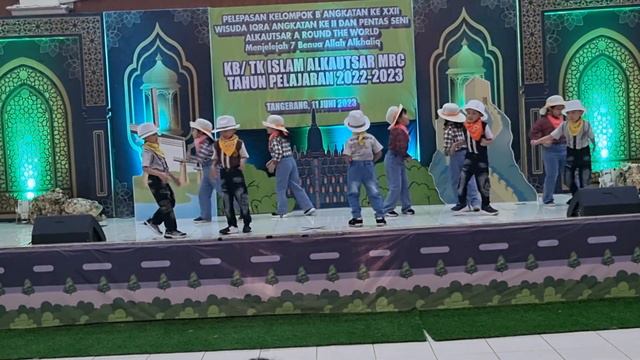 Tari Cowboy - Wisuda TK Islam Alkautsar Cinere 2023 смотреть онлайн