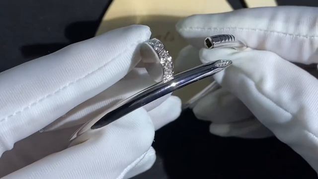 JUSTE UN CLOU BRACELET WHITE GOLD, DIAMONDS смотреть онлайн