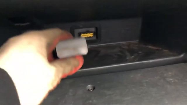 Где находится диагностический разъём OBD2 Renault Logan смотреть онлайн