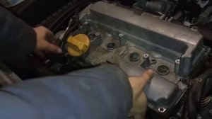 Opel Zafira 1.8 замена прокладки клапанной крышки.