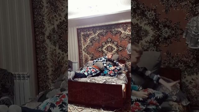 С детками, самому хочется быть ребенком смотреть онлайн