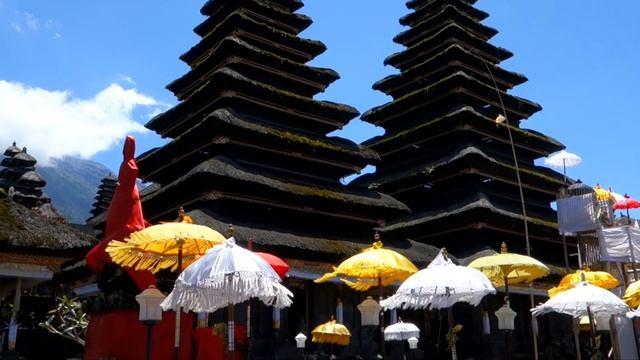 Tav's Guide to Indonesia - Trekking Cultural & Relaxation смотреть онлайн