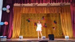 Даша Шайтур. Песня «Выпускной» /Торезский горный техникум им. А.Ф. Засядько. 2019 г./