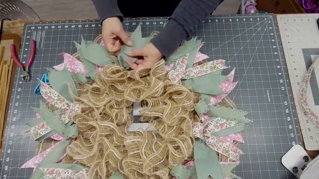 2024 Welcome Spring Bunny Wreath Tutorial смотреть онлайн
