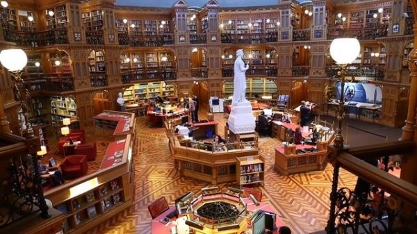 Visit Parliament: Tour the Library of Parliament
