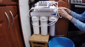 Замена картриджей в фильтре для воды