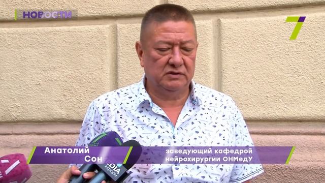 Борьба за трон: Валерий Запорожан с соратниками прорвался в ректорат
