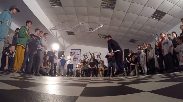 Брэйк лига Киева Power moves battle 1 round смотреть онлайн