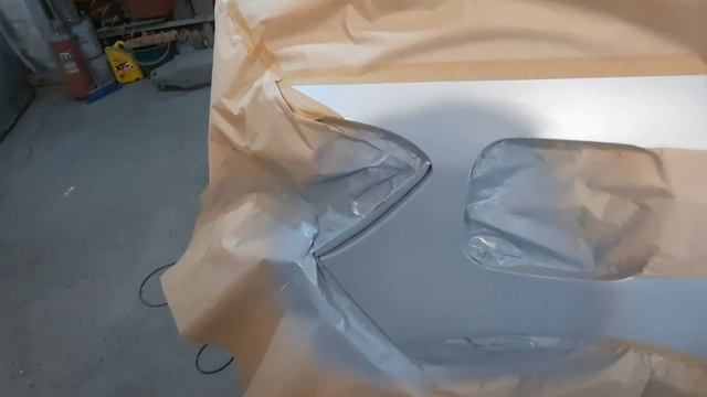 Renault Sandero - Ремонт и покраска заднего крыла. смотреть онлайн