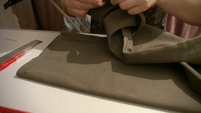 МК Как укоротить брюки или джинсы за 15 минут!